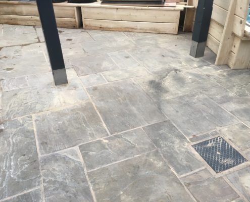 Deep clean and seal of Indian Stone external eating area of public house in Congleton, Cheshire before